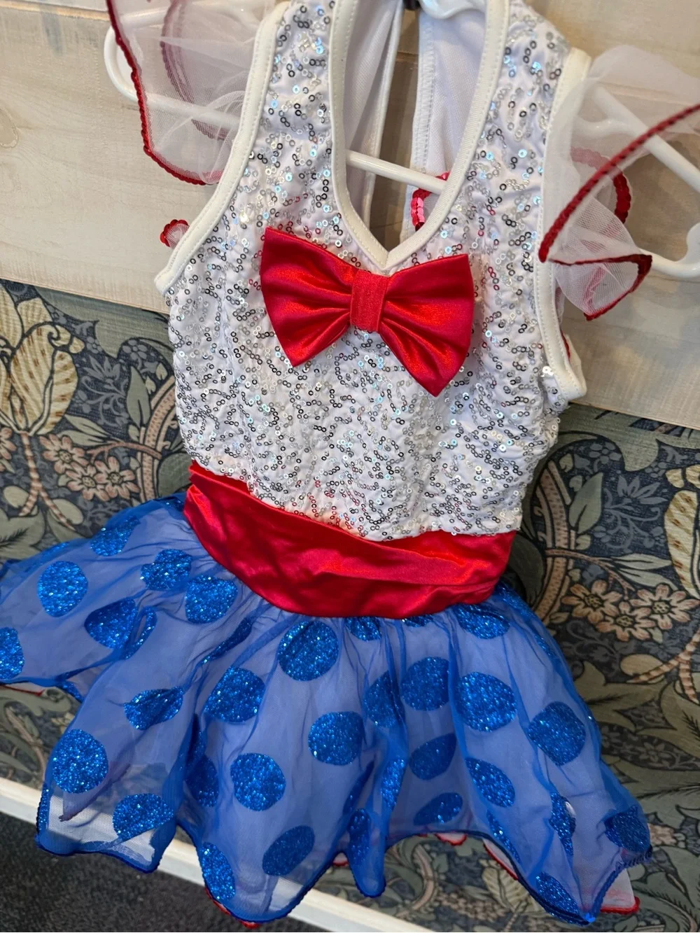 Weissman ❤️dress has